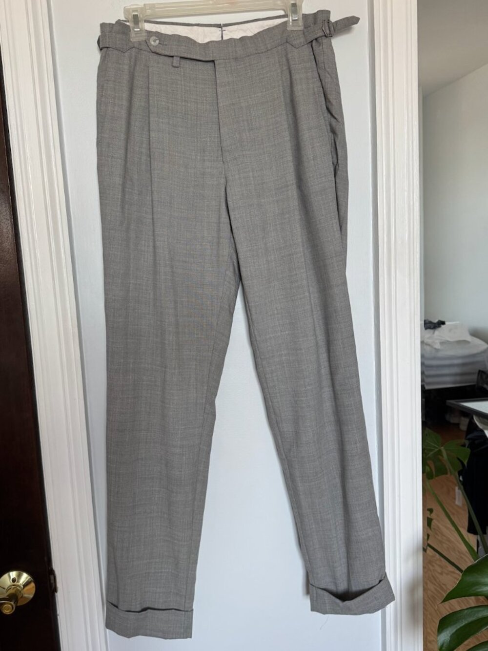 Suit Supply Light Grey Slim Leg Tapered Trousers in W32